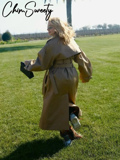 Casaco Feminino com Cinto Duplo – Elegância Casual para 2026