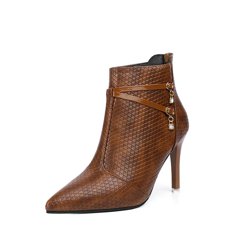 🤍👢 Bota Feminina de Salto Alto – Elegância Atemporal & Conforto de Inverno 👢🤍