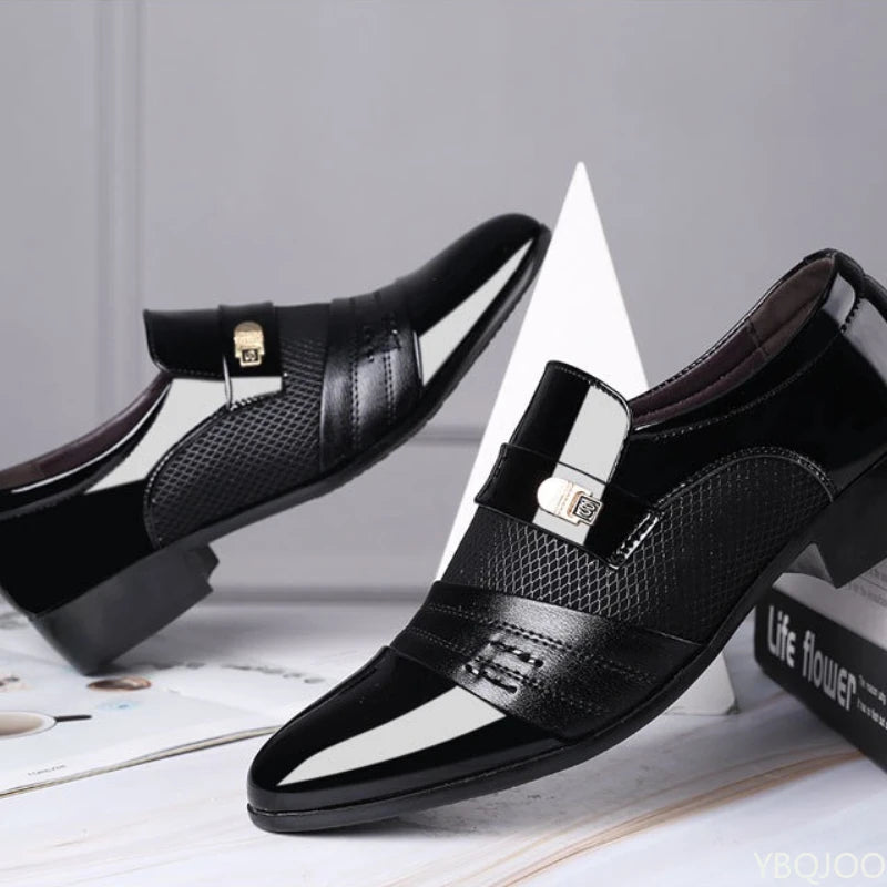 Um sapato pensado para homens que entendem que elegância verdadeira está nos detalhes.